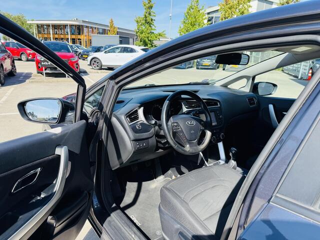 KIA CEE D cee'd 1.6 GDI ComfortPlusLine Navigator Trekhaak | Nette Ceed !