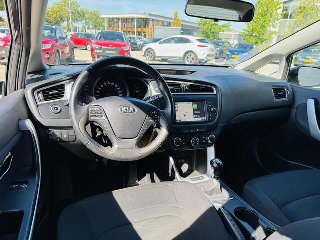 KIA CEE D cee'd 1.6 GDI ComfortPlusLine Navigator Trekhaak | Nette Ceed !