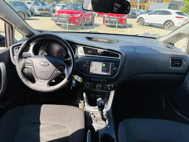 KIA CEE D cee'd 1.6 GDI ComfortPlusLine Navigator Trekhaak | Nette Ceed !