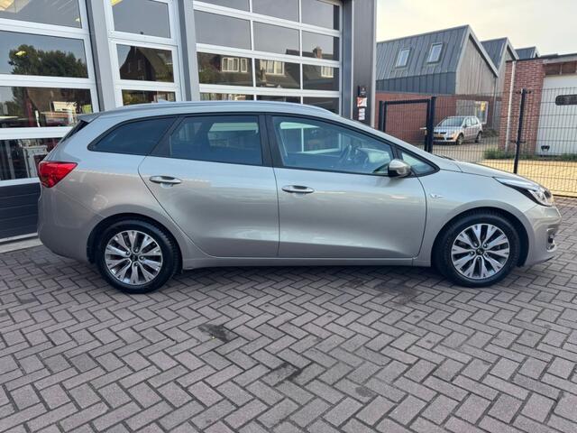 KIA CEE D CEED SW 1.0 T-GDI 120PK COMFORTPLUSLINE NAVIGATOR / CARPLAY / NAVI / CRUISECONTROL