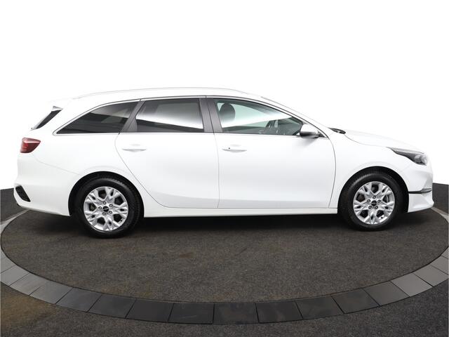 KIA CEE D Ceed Sportswagon 1.5 T-GDi DynamicPlusLine - Led Koplampen - Stoel/Stuurverwarming - Navigatie - Cruise Control - Climate Control - Fabrieksgarantie Tot 2031
