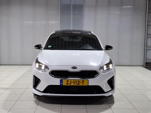 KIA CEE D Ceed Sportswagon 1.0 T-GDi GT-Line Stoel en stuur verwarming, schuif / kantel dak, Navigatie, Camera.