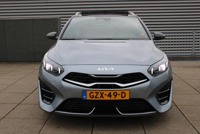 KIA CEE D Ceed Sportswagon 1.5 T-GDi GT-PlusLine Navigatie / Camera / Schuifdak