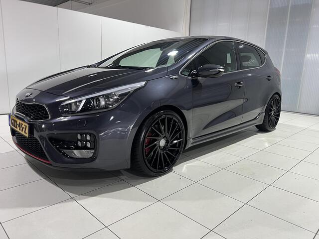 KIA CEE D cee'd 1.6 T-GDi GT 204 PK, 19 inch, Navigatie, Camera.