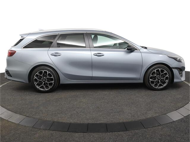 KIA CEE D Ceed Sportswagon 1.5 T-GDi GT-Line Apple Carplay/Android Auto - Cruise Control - Dodehoekdetectie - Panorama Dak - Navigatie - Stoel/Stuurverwarming - Fabrieksgarantie tot 07-2031