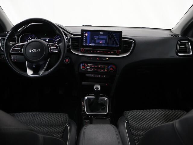 KIA CEE D Ceed Sportswagon 1.5 T-GDi DynamicPlusLine | Navigatie | Stoel/Stuurwielverwarming | Dodehoek Detectie | Keyless Go | Elektrische Achterklep | Climate Control |