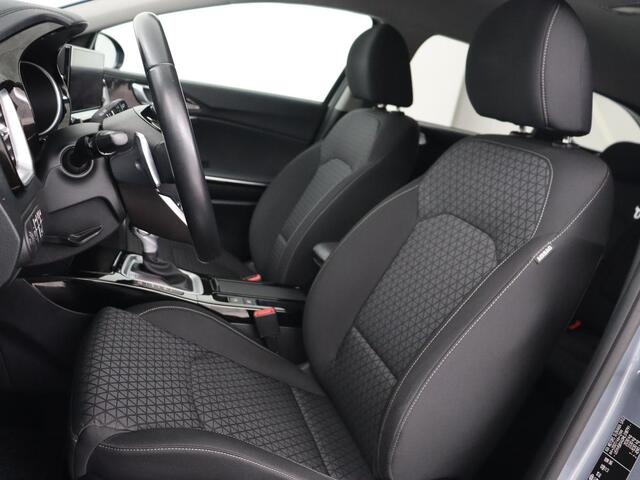 KIA CEE D Ceed 1.6 GDI PHEV DynamicLine | Carplay | Camera | Navigatie | Keyless | Climate control | Cruise control | Full LED | Parkeerhulp | Plug In