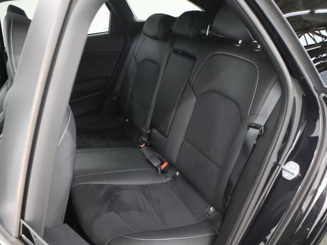 KIA CEE D Ceed Sportswagon 1.5 T-GDi GT-Line | Panoramadak | Matrix LED Koplampen | Stoel/Stuurverwarming | Keyless Go | Elektrisch bedienbare achterklep