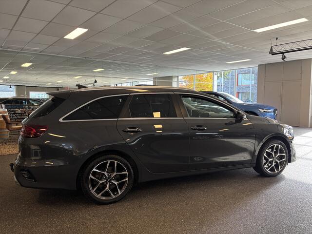 KIA CEE D Ceed Sportswagon 1.6 GDI PHEV Executive Line / Panoramadak / Leer / Stoelventilatie / Apple Carplay / Dab+ / JBL Sound / BLIS / Camera - Trekhaak -