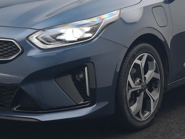 KIA CEE D Ceed Sportswagon 1.6 GDI ExecutiveLine Plug In Hybrid 141pk PHEV | Panodak | Adaptive Cruise | Camera | Lederen Sportstoelen Ventilatie & Memory | Apple Carplay | Keyless | Blis | Navigatie | DAB |