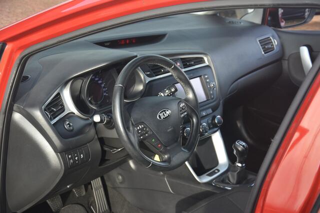 KIA CEE D cee'd Sportswagon 1.6 GDI First Edition | Navigatie | Camera | Airco | Cruise-control | NL auto!! |