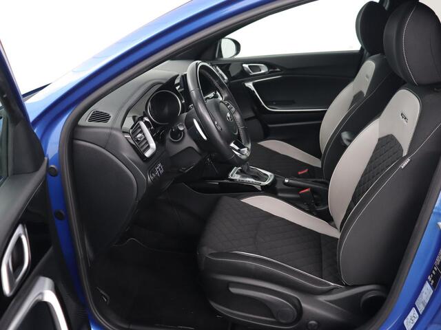 KIA CEE D Ceed 1.5 T-GDi MHEV GT-Line | 160pk | Camera | Carplay | Navigatie | Sportstuur | DAB | Parkeerhulp | Getint glas | Cruise control
