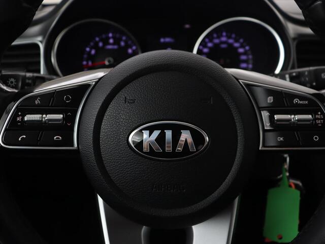 KIA CEE D Ceed 1.4 T-GDi DynamicLine | Automaat | Camera | Trekhaak | Carplay | Navigatie | Climate control | DAB | Cruise control | Parkeerhulp