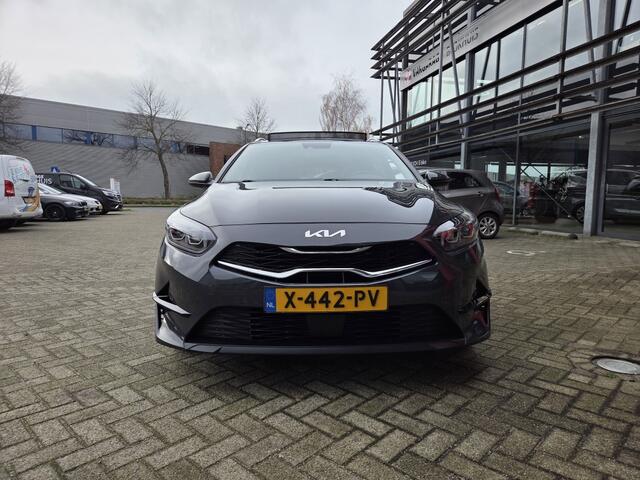 KIA CEE D 120pk T-GDi ExecLine | Panodak | Stoelverw. | Navi
