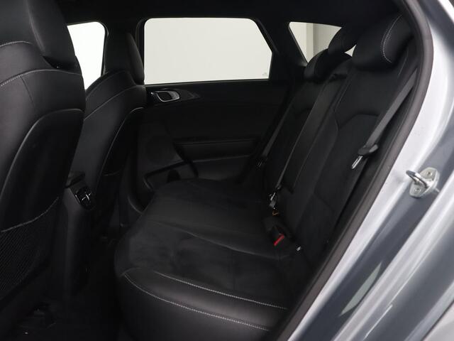 KIA CEE D Ceed 1.5 T-GDi GT-Line | Trekhaak | Stoel & stuurverwarming | Leder/Alcantara | Camera | Adaptive cruise | Park Assist | Climate control | Full LED | Carplay | Navigatie | Sportstoelen