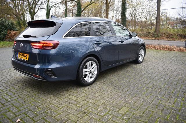 KIA CEE D 1.4 T-GDi Dynamic.PlusLine. NAVI CAMERA CARPlAY CLIMA