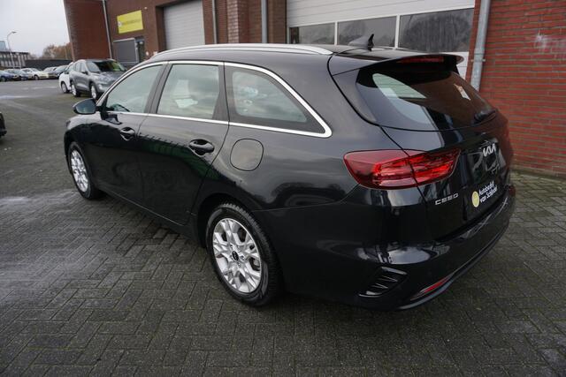 KIA CEE D Ceed Sportswagon 1.5 T-GDI 160PK AUTOMAAT DYNAMICLINE OKT 2023 CAMERA NAVIGATIE ANDROID-APPLECARPLAY RIJSTROOKSENSOR ECC AIRCO CRUISECONTROL PARKEERSENSOREN BLUETOOTH 4X ELECTR.RAMEN-SPIEGELS