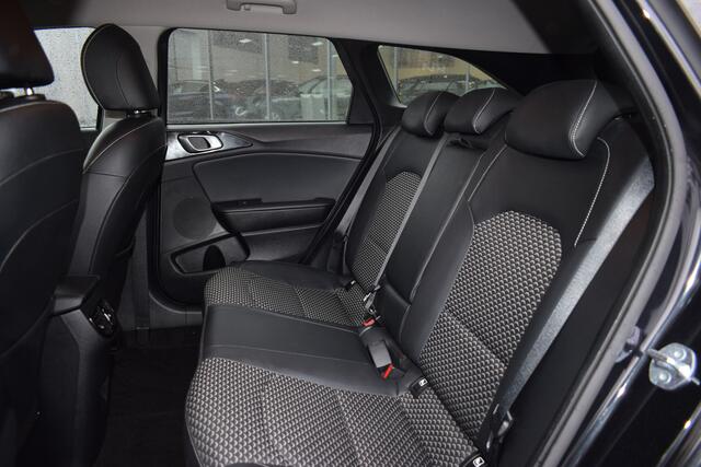 KIA CEE D Ceed Sportswagon 1.5 T-GDi DynamicPlusLine | Stoel + Stuurverwarming | Apple Carplay & Android Auto | Automaat | tot 10 jaar Kia garantie! |