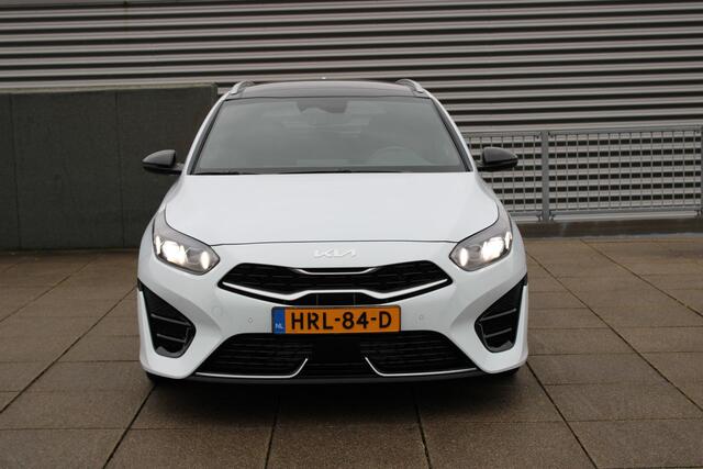 KIA CEE D Ceed Sportswagon 1.5 T-GDi GT-PlusLine Schuifdak / Trekhaak