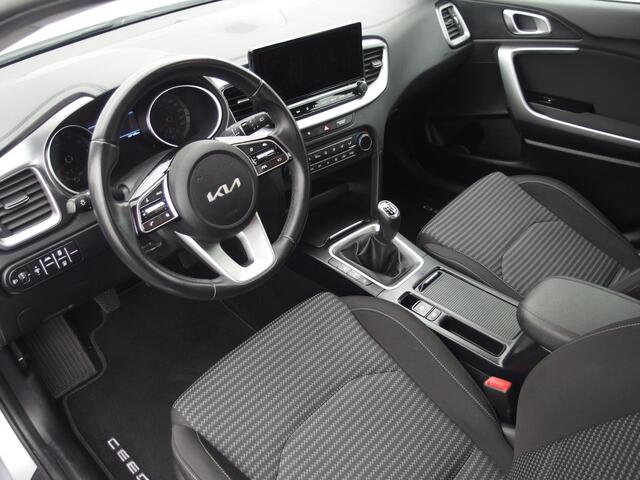 KIA CEE D Ceed 1.0 T-GDi DynamicLine NWE MODEL / NAVI / CLIMA / PDC / CAMERA / DAB+ / CARPLAY / NL-AUTO