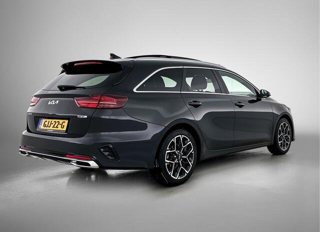 KIA CEE D Ceed Sportswagon 1.5 T-GDi GT-Line / Panoramisch dak / Sportstoelen / Adaptieve cruise