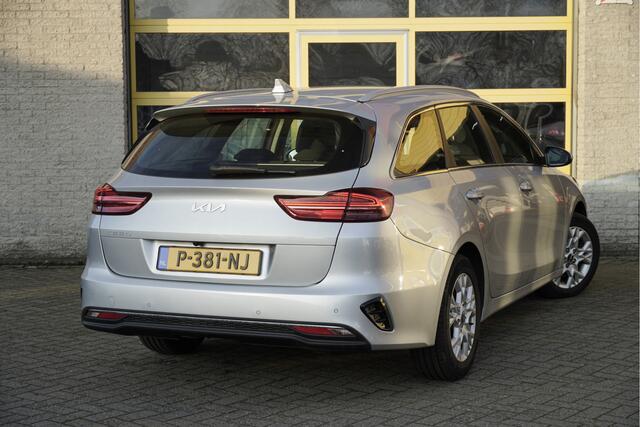 KIA CEE D Ceed Sportswagon 1.0 T-GDi DynamicLine BJ2022 Lmv 16" | Led | Pdc | Navi | Achteruitrijcamera | App-Connect | Climate control | Cruise control | Getint glas