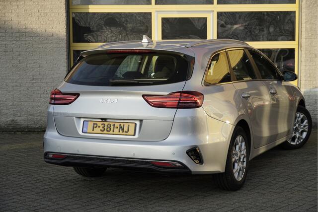 KIA CEE D Ceed Sportswagon 1.0 T-GDi DynamicLine BJ2022 Lmv 16" | Led | Pdc | Navi | Achteruitrijcamera | App-Connect | Climate control | Cruise control | Getint glas
