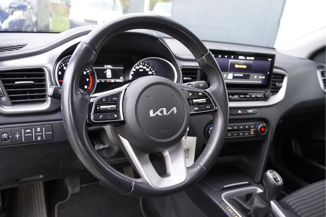 KIA CEE D Ceed Sportswagon 1.0 T-GDi DynamicLine BJ2022 Lmv 16" | Led | Pdc | Navi | Achteruitrijcamera | App-Connect | Climate control | Cruise control | Getint glas