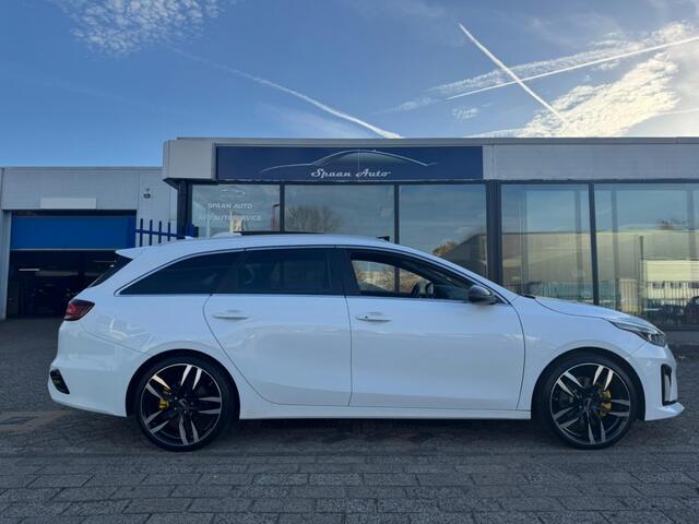 KIA CEE D 1.4 T-GDI | GT-Line | AUTOMAAT | PANO | HARMAN KARDON | TREKHAAK