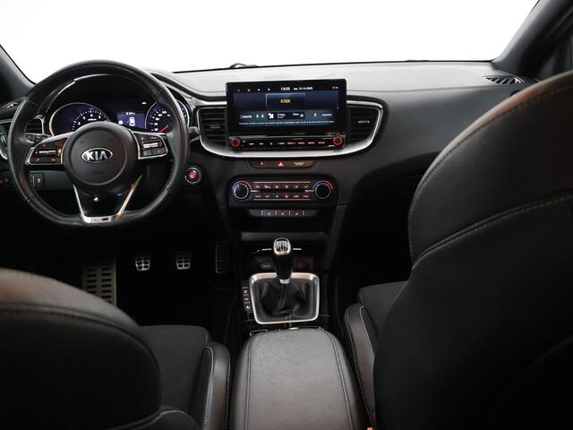 KIA CEE D Ceed Sportswagon 1.5 T-GDi GT-Line Business Edition | Navigatie | Stoel/Stuurverwarming | Parkeercamera | JBL |
