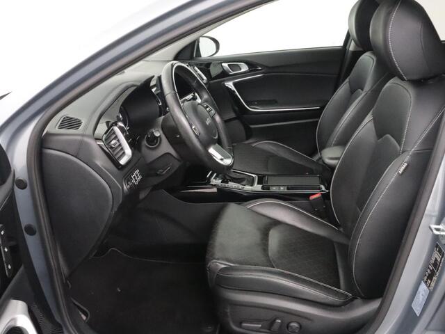 KIA CEE D Ceed 1.6 GDI PHEV ExecutiveLine | Panoramadak | Stoelventilatie | Trekhaak | Camera | Carplay | Adaptive cruise | Achterbankverwarming | Keyless | Navigatie | Full LED | Plug In