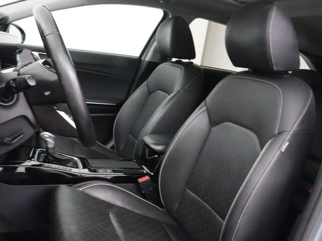 KIA CEE D Ceed 1.6 GDI PHEV ExecutiveLine | Panoramadak | Stoelventilatie | Trekhaak | Camera | Carplay | Adaptive cruise | Achterbankverwarming | Keyless | Navigatie | Full LED | Plug In