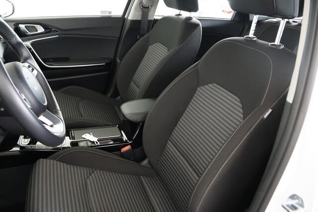KIA CEE D Ceed Sportswagon 1.6 GDI PHEV DynamicLine / LED / Aut / ACC / Navi / CarPlay / Cam