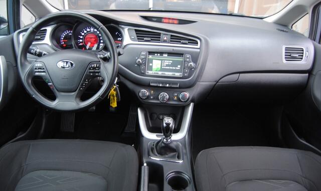 KIA CEE D cee'd Sportswagon 1.6 GDI First Ed.