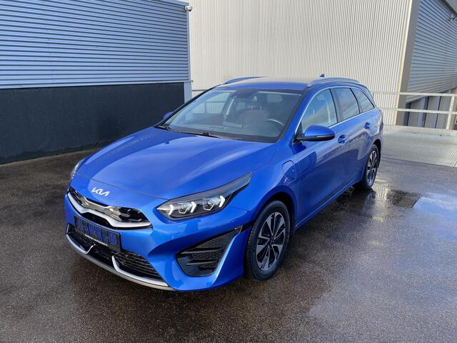 KIA CEE D Ceed Sportswagon 1.6 GDI PHEV DynamicPlusLine Edition Boekjes compleet, dealer onderhouden, stoel- & stuurverwarming, navigatie Apple CarPlay/Android Auto, parkeersensoren, camera, keyless, BTW-auto
