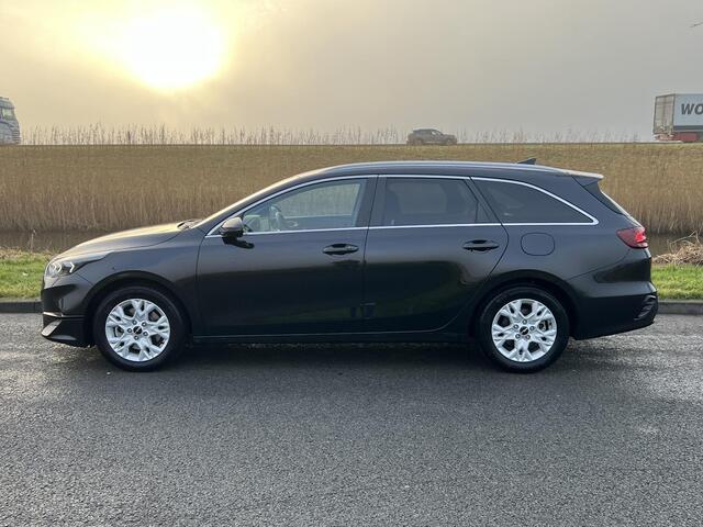KIA CEE D Ceed Sportswagon 1.5 T-GDi DynamicPlusLine DCT7 Automaat | Stoel- en stuurwielverwarming | Parkeersensoren achter | Adaptieve cruise control | Dodehoekassistentie |