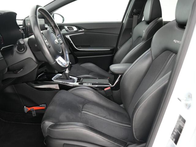 KIA CEE D Ceed 1.0 T-GDi GT-Line |panoramadak|stoelverwarming|stuurverwarming|Apple Carplay|navigatie|camera|DAB|keyless|rijhulpsystemen|LED|