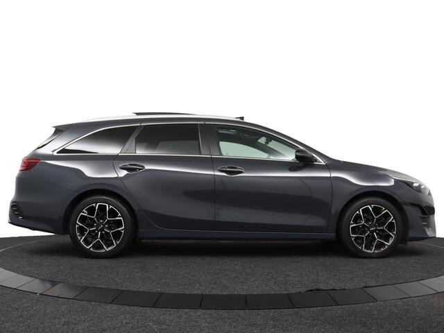KIA CEE D Ceed Sportswagon 1.5 T-GDi GT-Line Automaat - Automatische achterklep - Keyless entry - Achteruitrij camera - Stoel/Stuur verwarming - Adaptieve cruise control - Schuif/kantel dak - Apple Carplay/Android Auto - -Fabrieksgarantie tot 12-2030
