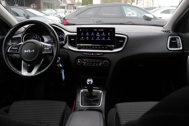 KIA CEE D Ceed Sportswagon 1.5 T-GDi DynamicLine / Trekhaak / Camera / Navigatie / 16'' / LED Koplampen / DAB / ACC