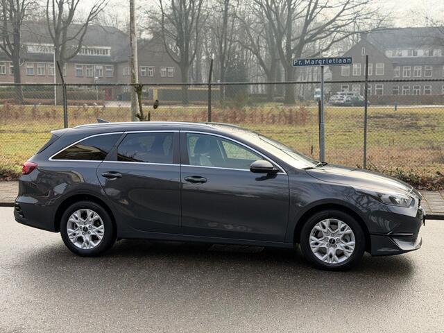 KIA CEE D 1.5 T-GDI MHEV DYN+L - Autm - Incl BTW - 2023 !!!