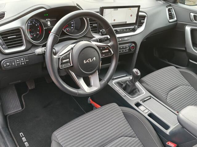 KIA CEE D Ceed 1.0 T-GDi DynamicL. CAMERA / APPLE CARPLAY / ANDROID AUTO