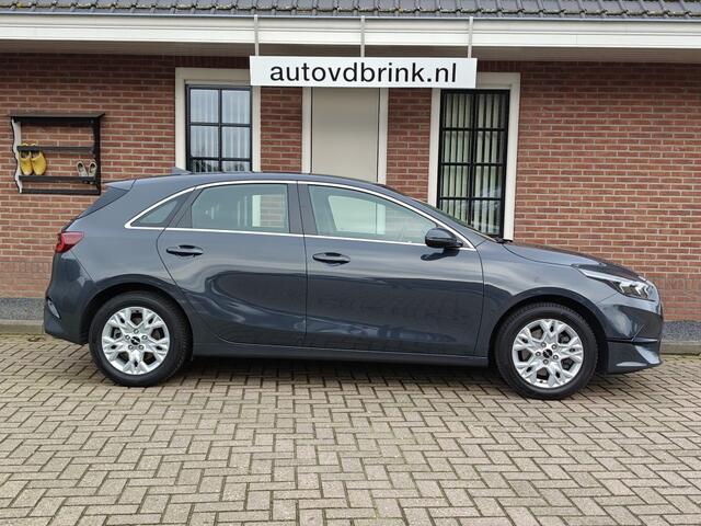 KIA CEE D Ceed 1.0 T-GDi DynamicL. CAMERA / APPLE CARPLAY / ANDROID AUTO