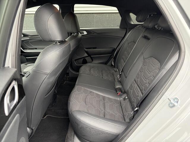 KIA CEE D Ceed 1.0 T-GDi Design Edition BTW-auto, Nieuw geleverd, Dodehoekdetectie, Stoel- & Stuurwiel verwarmd, Privacy glass, LMV