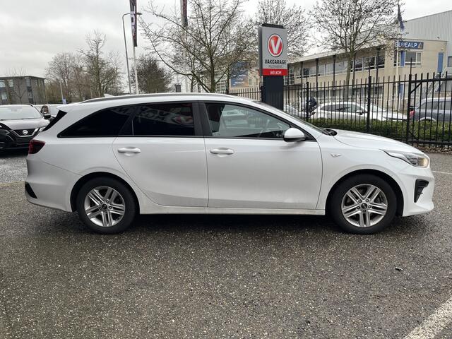 KIA CEE D Ceed Sportswagon 1.0 T-GDi DynamicLine // CRUISE // CLIMA // STUUR+STOELVERWARMING // CAMERA // APPLE-ANDROID AUTO //