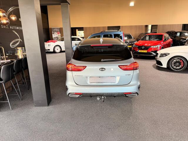 KIA CEE D Ceed 1.4 T-GDi GT-PlusLine Stoelverwarming/Verkoeling/Camera|