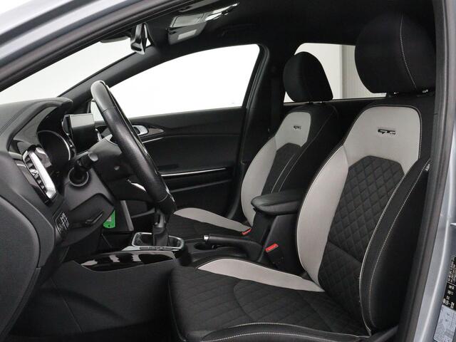 KIA CEE D Ceed 1.0 T-GDi GT-Line Edition | Carplay | Camera | Navigatie | Climate control | Parkeerhulp | Cruise control | Bluetooth | 17'' | DAB