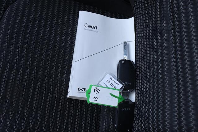 KIA CEE D Ceed Sportswagon 1.0 T-GDi MHEV DynamicLine 1e Eigenaar | Dealer Onderh | NAP | BTW | Camera | Navi | Carplay | Bots | Climate | Ad Cruise | Full Led | Start/Stop | PDC