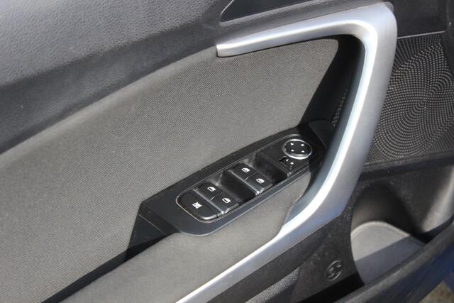 KIA CEE D cee'd Sportswagon 1.6 GDI DynamicLine Navi, Camera, Carplay, All Season