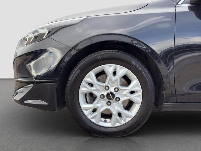 KIA CEE D Ceed Sportswagon 1.5 T-GDi DynamicLine Automaat Navi | Cruise | Camera | LMV | Sensoren |