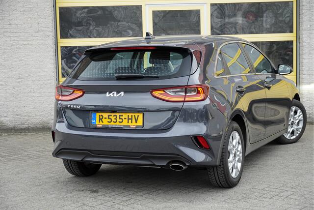 KIA CEE D Ceed 1.0 T-GDi 5drs DynamicLine BJ2022 Lmv 16" | Led V+A | Pdc | Achteruitrijcamera | App-Connect | Navi | Climate control | Cruise control | Getint glas